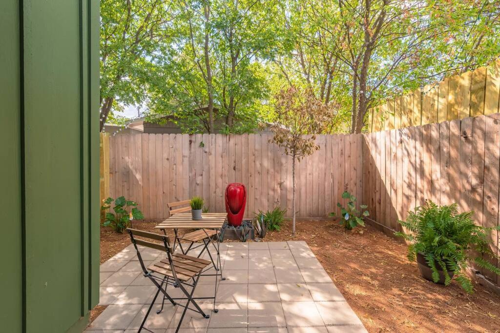 Apartmán Secret Garden San Antonio Exteriér fotografie